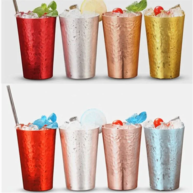 Cupe din aluminiu pur colorate