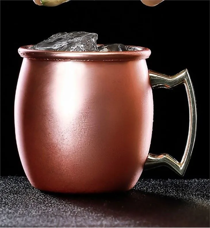 Diverse set de cadouri cu cupe de cupru din Moscova